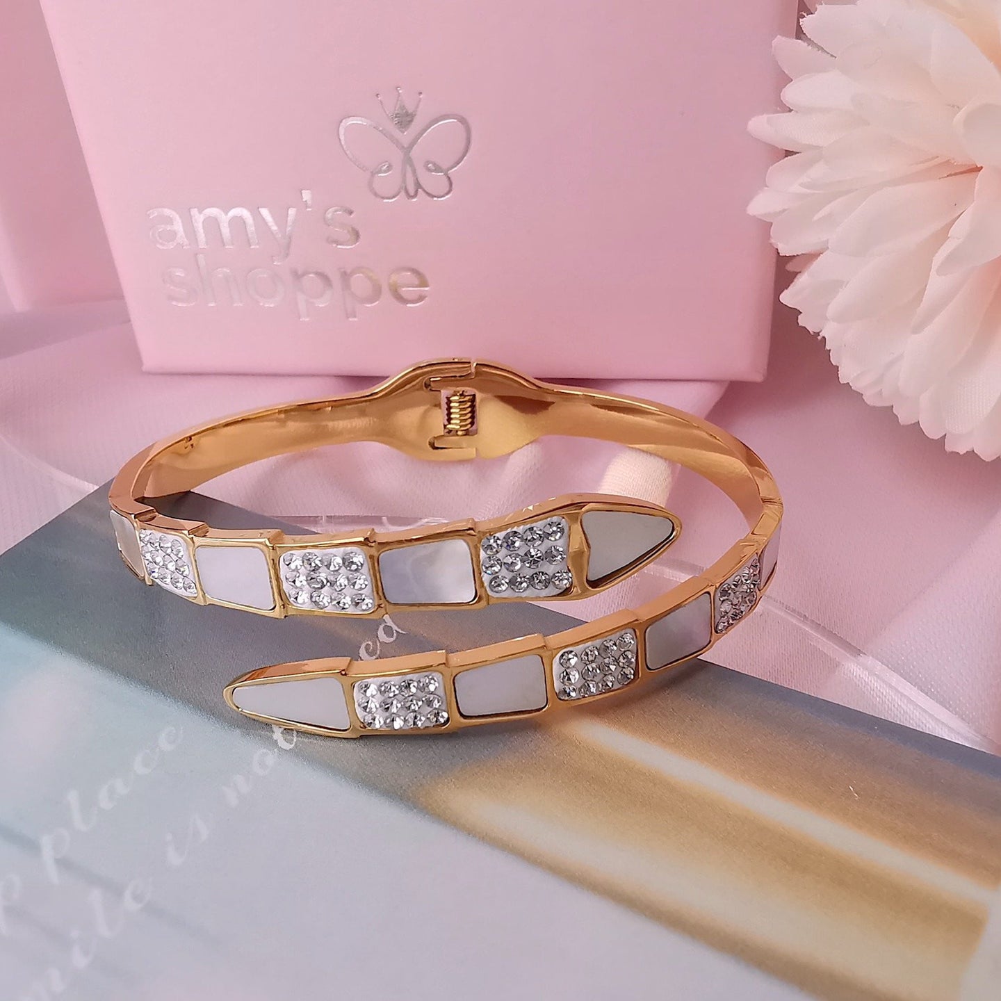 Devina bangle - Amysshoppe.com