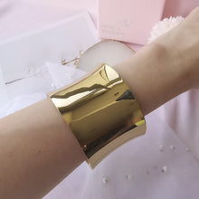 Load image into Gallery viewer, Digna cuff bangle - Amysshoppe.com