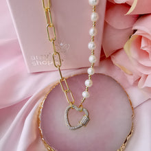 Load image into Gallery viewer, Pearlie heart necklace - Amysshoppe.com