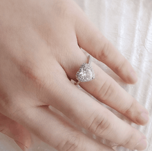 Load image into Gallery viewer, Tatianna ring - Amysshoppe.com